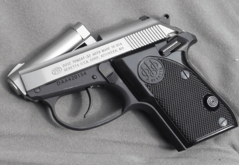 Tip-Up-Barrel-Pistol-Handgun-Beretta-Model-3032-Tomcat-32-ACP-Firearm-Wiki.PNG